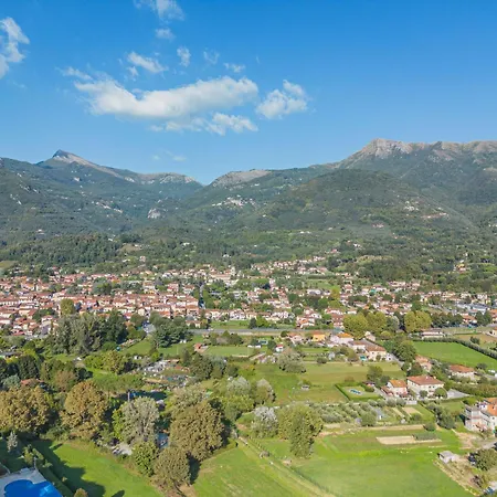 Galleria By Interhome Appartamento Camaiore